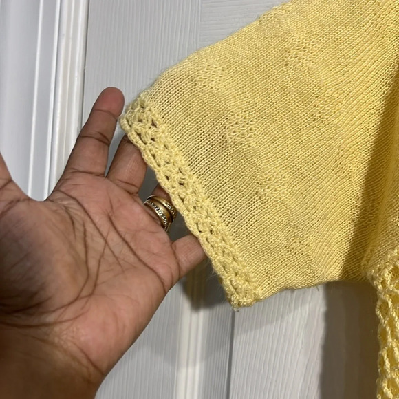Jaclyn Smith Vintage Women’s Yellow Short Sleeve Knit Sweater. Size Large. - Picture 5 of 7